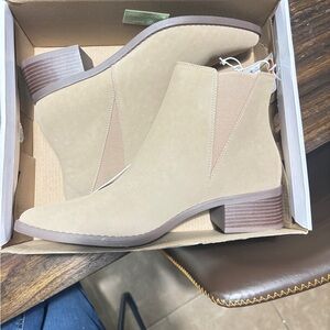Serra Beige Ankle Booties